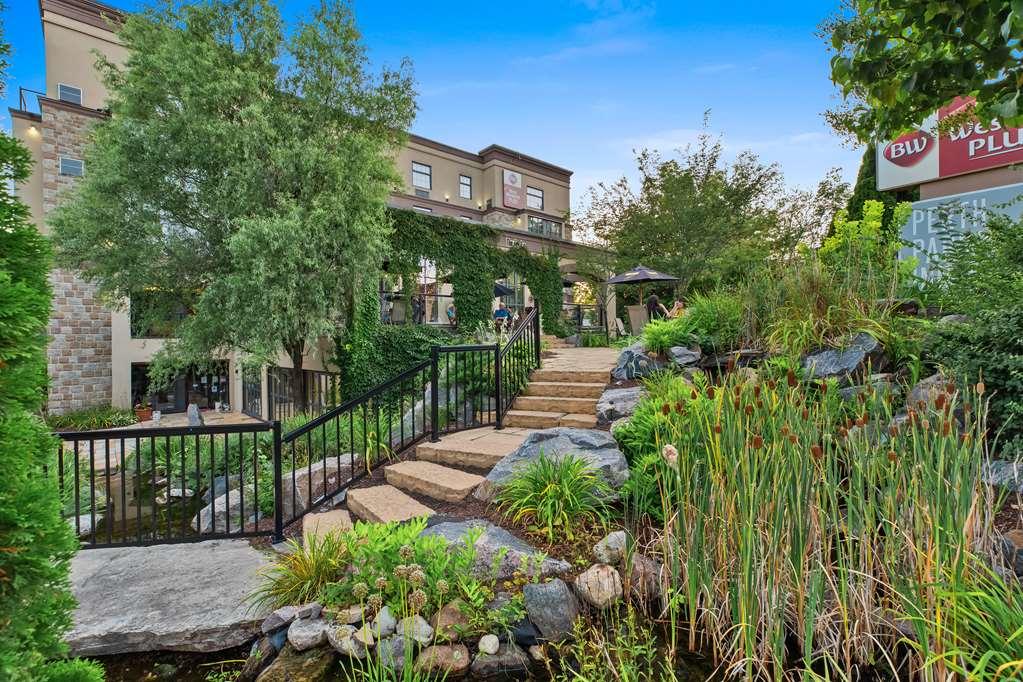 Western Parkside & 4*